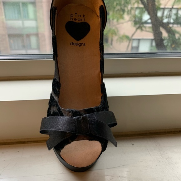 Pink Heart Designs Jewelry Shoellery Box - Picture 2 of 4